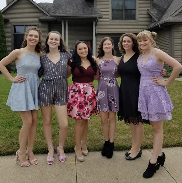 Sassy Six. 
Emily Barnes, 21, Veronica McDonald, 22, Kaylee Robles, Nora Mahoney, Hannah Busch, and Rita Jones, 21, get ready as a small group before dinner reservations. 