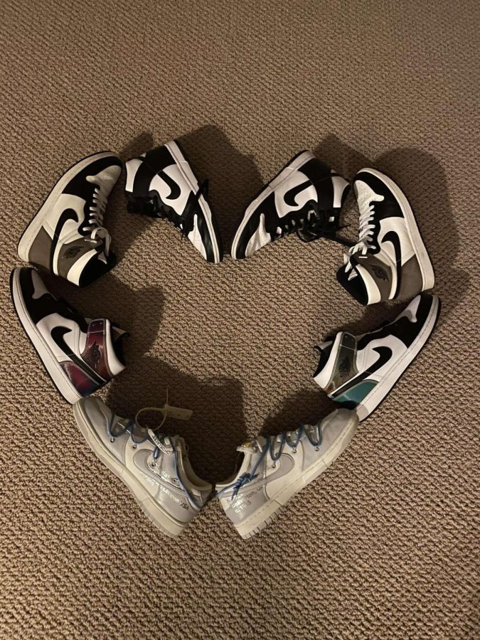 WHAT ARE THOSE?
Jordans and dunks are arranged in a heart.
Photo credit-Keaton Besler
